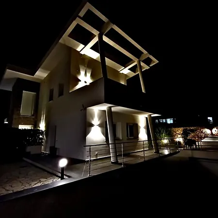 Deluxe Con Idromassaggio Villa Palermo