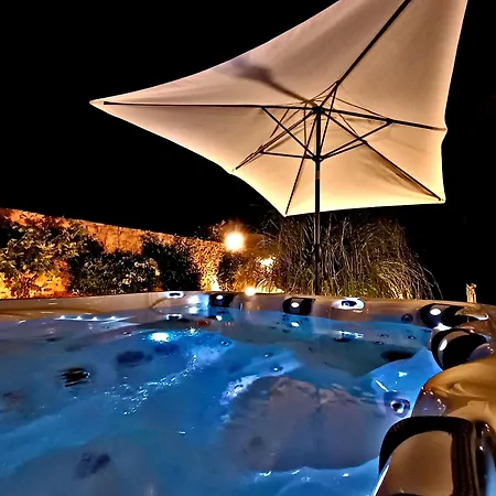 Deluxe Con Idromassaggio Villa *